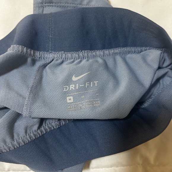 nike pro - Picture 3 of 3